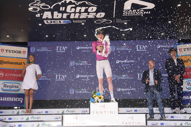 France s Dorian Godon of Netcompany Ineos cyclamen jersey during the Giro d™Abruzzo, stage 3 from Oricola - Piana del Cavaliere to San Benedetto dei Marsi (159 km) - Abruzzo, Italy - Thursday, September 17, 2026. - cycling. Copyright: xFabioxFerrari LaPressex