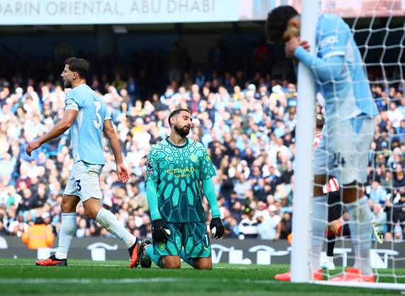 Manchester City goalkeeper Gianluigi Donnarumma looks dejected Manchester City v Sunderland, Premier League, Football, Etihad Stadium, Manchester, UK - 20 Sep 2026Manchester Etihad Stadium United Kingdom EDITORIAL USE ONLY No use with unauthorised audio, video, data, fixture lists, club league logos or live services. Online in-match use limited to 120 images, no video emulation. No use in betting, games or single club league player publications. Copyright: xMattxWest Shutterstockx 17160119am