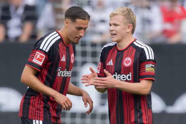 Eintracht Frankfurt - SC Freiburg, 1. FBL Younes Ebnoutalib (Eintracht Frankfurt, 11) und Jonathan Burkardt, Jonny Burkardt (Eintracht Frankfurt, 9). Bundesligaspiel zwischen Eintracht Frankfurt und dem SC Freiburg am 19. September 2026 im Deutsche Bank Park in Frankfurt am Main., Frankfurt am Main Hessen Deutschland Deutsche Bank Park