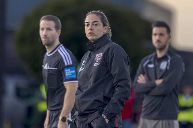 Landsberg, Deutschland 23. September 2026: Toto-Pokal - Bayerischer Landespokal - 2026 2027 - Viertelfinale - TSV 1882 Landsberg gegen FC Ingolstadt 04 Im Bild: Trainerin Sabrina Wittmann (FCI) TSV Sportpark Bayern Copyright: xFotostandx xSchäferx
