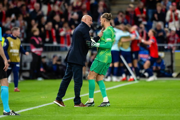 Norway v Denmark, UEFA Nations League, Oslo, Norway Oslo, Norway. 24th, September 2026. Head coach Staale Solbakken of Norway seen with goalkeeper Orjan Nyland during the UEFA Nations League match between Norway and Denmark at Ullevaal Stadion in Oslo. Norway, Oslo, Ullevaal Stadion  Copyright: xGonzalesxPhoto TobiasxJorgensenx