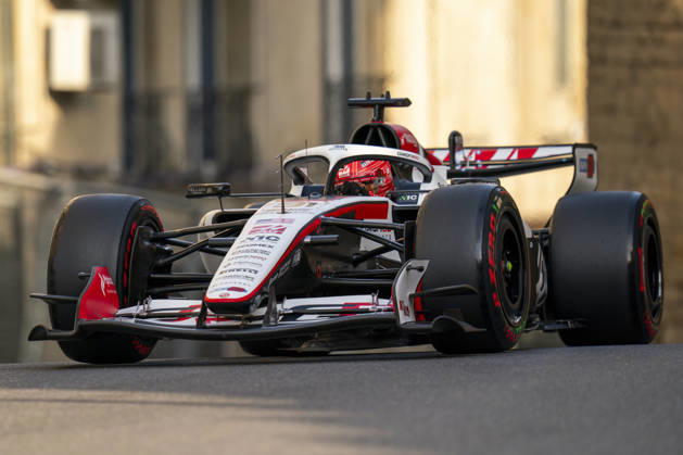 FORMULA 1 AZERBAIJAN GRAND PRIX 2026 Esteban Ocon (FRA) 31 Haas F1 Team qualifying during the Formula 1 Qatar Airways Azerbaijan Grand Prix 2026, Round 15 of the 2026 Formula 1 World Championship, WM, Weltmeisterschaft from 24th - 26th September 2026 at the Baku City Circuit, Baku, Azerbaijan. Credit: Robbie Hoad Every Second Media Editorial use only. All images are copyright Every Second Media Limited. No images may be reproduced without prior permission. Copyright: xIMAGO EveryxSecondxMediax ESM-2183-0346 RobbiexHoadx xEveryxSecondxMediax