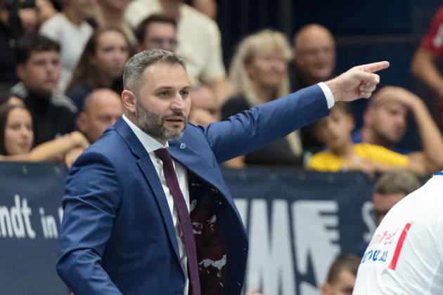 Vladimir Jovanovic (MBC, Head Coach), Syntainics MBC vs. Science City Jena, BBL, Basketball Männer, 1. Bundesliga, 2. Spieltag, Saison 2026 27, 25.09.2026. Weißenfels Stadthalle Sachsen-Anhalt Deutschland