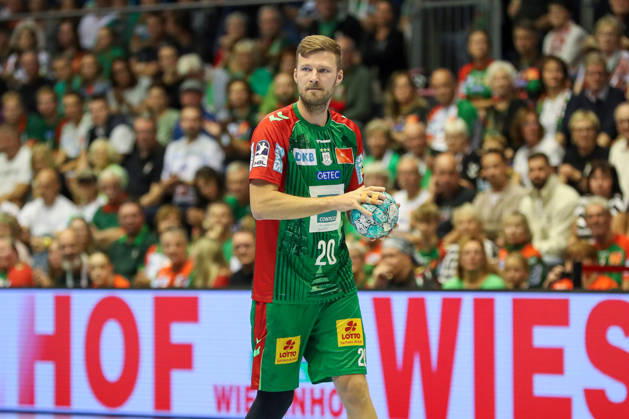 26.09.2026, xgox, Handball - Opel HBL SC Magdeburg - SG BBM Bietigheim emspor, v.l. Philipp Weber (Magdeburg, 20) am Ball, plays the ball Magdeburg