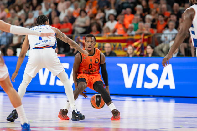 EuroLeague Round 2 match between Valencia Basket and of Kosner Baskonia Vitoria Gasteiz TJ Shorts of Valencia Basket seen in action during the EuroLeague Round 2 match between Valencia Basket and of Kosner Baskonia Vitoria Gasteiz at Roig Arena , (Valencia ) on September 29, 2025. Copyright: xVicentexVidalxFernandezx