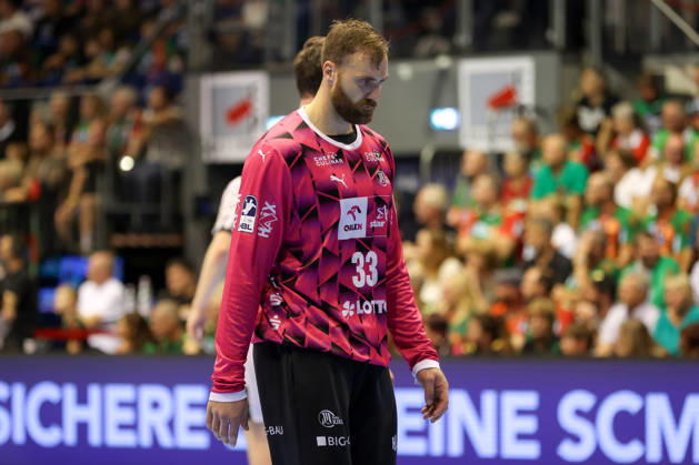 30.09.2026, xgox, Handball Opel HBL, SC Magdeburg - THW Kiel emspor, v.l. Andreas Wolff (Kiel, 33) enttaeuscht, schaut enttaeuscht, niedergeschlagen, disappointed Magdeburg