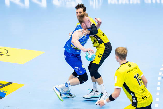 01.10.2026, GER, Handball, Maenner, Saison 26 27, Opel 1.Bl, 7.Spieltag, ThSV Eisenach - TVB Stuttgart Dominik Solak (ThSV Eisenach,30), Philipp Meyer (TVB Stuttgart) 99817 Eisenach Werner-Assmann-Halle Am Sportp Thueringen Deutschland