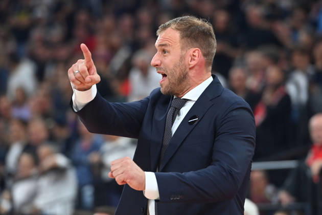 Trainer Anton GAVEL (FCB), Gestik,gibt Anweisungen, Einzelbild,angeschnittenes Einzelmotiv, Halbfigur,halbe Figur. Basketball Euro League,Saison 2026 2027, FC Bayern Muenchen - Partizan Belgrad am 02.10.2026 , S A P G A R D EN