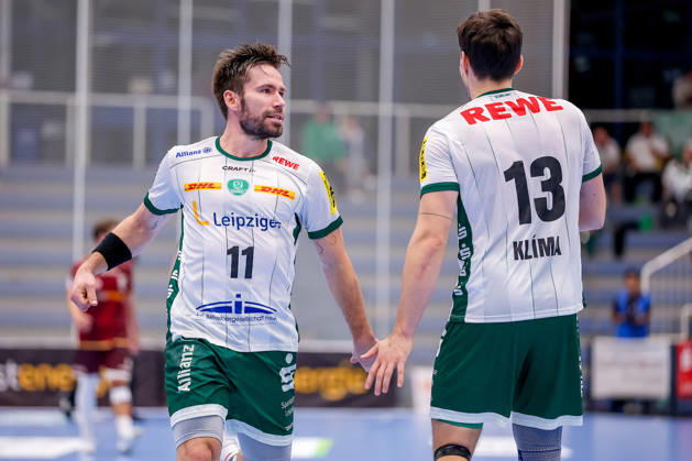 02.10.2026, 6. Spieltag der 2. Handball-Bundesliga, TuSEM Essen - SC DHfK Leipzig. Lukas Binder (SC DHFK Leipzig 11) und Matej Klima (SC DHFK Leipzig 13) jubelnd NRW Deutschland