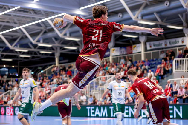02.10.2026, 6. Spieltag der 2. Handball-Bundesliga, TuSEM Essen - SC DHfK Leipzig. Felix Eißing (TUSEM Essen 21) wirft den Ball auf das Tor NRW Deutschland