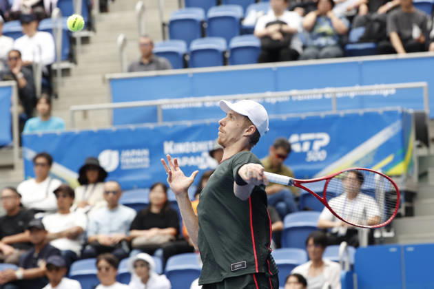 October 3, 2026, Tokyo, Japan: Denis Shapovalov (Canada) returns a shot against Alejandro Tabilo (Chile) during their Round of 16 match at the Kinoshita Group Japan Open Tennis Championships at Ariake Colosseum in Tokyo. The tournament runs from September 29 to October 6. Shapovalov won 7-5, 3-6, 6-4. Tokyo Japan - ZUMAm191 20261003_aap_m191_016 Copyright: xRodrigoxReyesxMarinx