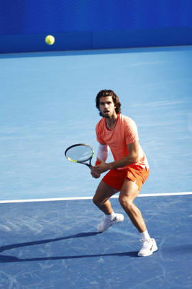 October 3, 2026, Tokyo, Japan: Carlos Alcaraz (Spain) returns a shot against Matteo Arnaldi (Italy) during their Round of 16 match at the Kinoshita Group Japan Open Tennis Championships at Ariake Colosseum in Tokyo. The tournament runs from September 29 to October 6. Alcaraz won 7-6(6), 6-1. Tokyo Japan - ZUMAm191 20261003_aap_m191_036 Copyright: xRodrigoxReyesxMarinx
