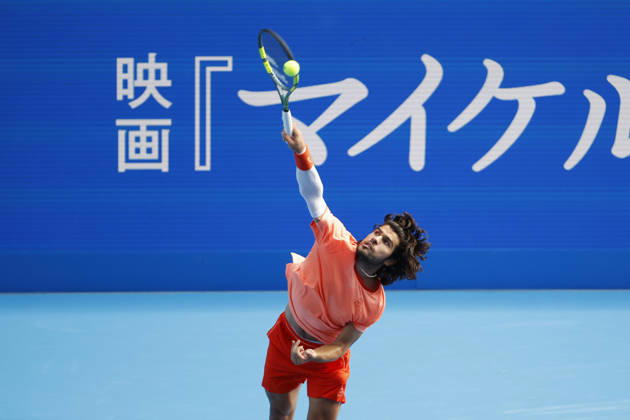 October 3, 2026, Tokyo, Japan: Carlos Alcaraz (Spain) serves against Matteo Arnaldi (Italy) during their Round of 16 match at the Kinoshita Group Japan Open Tennis Championships at Ariake Colosseum in Tokyo. The tournament runs from September 29 to October 6. Alcaraz won 7-6(6), 6-1. Tokyo Japan - ZUMAm191 20261003_aap_m191_039 Copyright: xRodrigoxReyesxMarinx