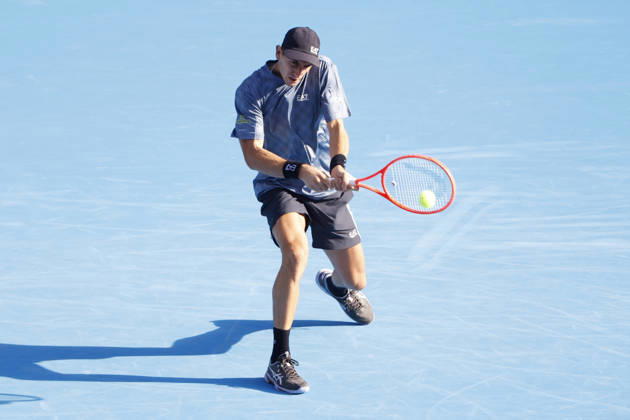 October 3, 2026, Tokyo, Japan: Matteo Arnaldi (Italy) returns a shot against Carlos Alcaraz (Spain) during their Round of 16 match at the Kinoshita Group Japan Open Tennis Championships at Ariake Colosseum in Tokyo. The tournament runs from September 29 to October 6. Alcaraz won 7-6(6), 6-1. Tokyo Japan - ZUMAm191 20261003_aap_m191_046 Copyright: xRodrigoxReyesxMarinx