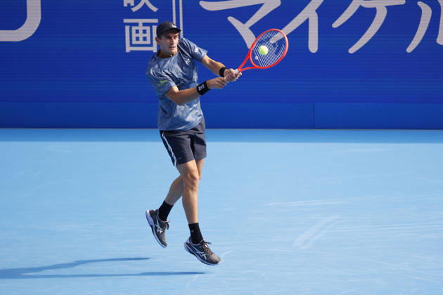 October 3, 2026, Tokyo, Japan: Matteo Arnaldi (Italy) returns a shot against Carlos Alcaraz (Spain) during their Round of 16 match at the Kinoshita Group Japan Open Tennis Championships at Ariake Colosseum in Tokyo. The tournament runs from September 29 to October 6. Alcaraz won 7-6(6), 6-1. Tokyo Japan - ZUMAm191 20261003_aap_m191_047 Copyright: xRodrigoxReyesxMarinx