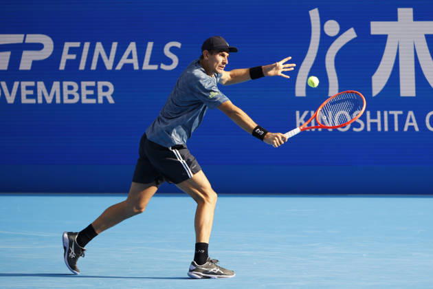 October 3, 2026, Tokyo, Japan: Matteo Arnaldi (Italy) returns a shot against Carlos Alcaraz (Spain) during their Round of 16 match at the Kinoshita Group Japan Open Tennis Championships at Ariake Colosseum in Tokyo. The tournament runs from September 29 to October 6. Alcaraz won 7-6(6), 6-1. Tokyo Japan - ZUMAm191 20261003_aap_m191_051 Copyright: xRodrigoxReyesxMarinx