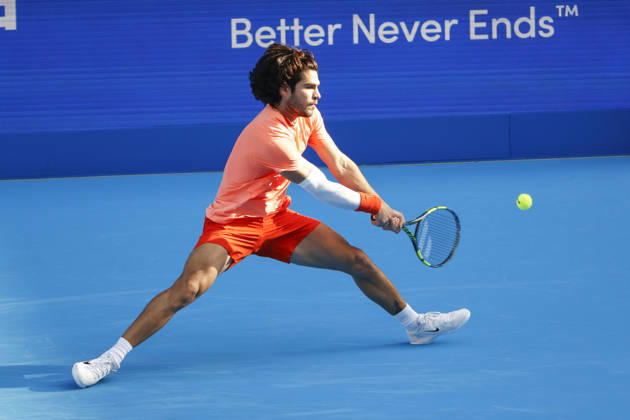 October 3, 2026, Tokyo, Japan: Carlos Alcaraz (Spain) returns a shot against Matteo Arnaldi (Italy) during their Round of 16 match at the Kinoshita Group Japan Open Tennis Championships at Ariake Colosseum in Tokyo. The tournament runs from September 29 to October 6. Alcaraz won 7-6(6), 6-1. Tokyo Japan - ZUMAm191 20261003_aap_m191_074 Copyright: xRodrigoxReyesxMarinx