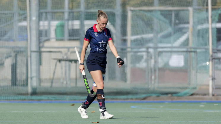 Alessa Volkert (BHC, 7, Kapitänin), Spielerin, Spielerinnen vom Berliner HC, enttäuscht schauend, Enttäuschung, Frustration, disappointed, pessimistisch, nach dem Gegentor zum 1:0, Action, Aktion, Spielszene, 03.10.2026, Mannheim (Deutschland), Hockey, 1. Bundesliga, Damen, Mannheimer HC - Berliner HC