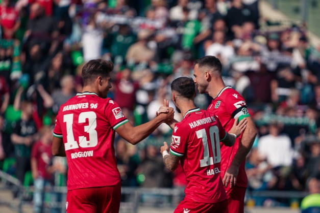 Deutschland: Fussball Testspiel Vereine 2026 2027, Freundschaftsspiel - Hannover 96 vs SC Verl - Heinz von Heiden Arena (Hannover): Tor und Torjubel zum Marcel Hartel (Hannover 96, 10) Hannover Copyright: xAymanxAlahmedx