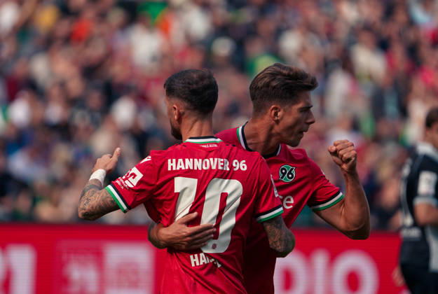 Deutschland: Fussball Testspiel Vereine 2026 2027, Freundschaftsspiel - Hannover 96 vs SC Verl - Heinz von Heiden Arena (Hannover): Tor und Torjubel zum Marcel Hartel (Hannover 96, 10) Copyright: xAymanxAlahmedx