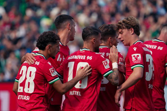 Deutschland: Fussball Testspiel Vereine 2026 2027, Freundschaftsspiel - Hannover 96 vs SC Verl - Heinz von Heiden Arena (Hannover): Tor und Torjubel zum Marcel Hartel (Hannover 96, 10) Copyright: xAymanxAlahmedx