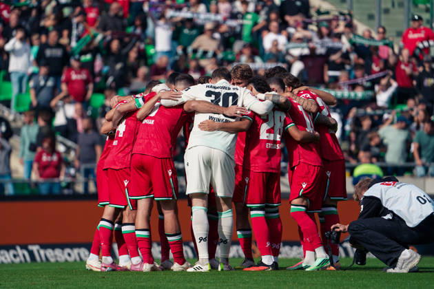 Deutschland: Fussball Testspiel Vereine 2026 2027, Freundschaftsspiel - Hannover 96 vs SC Verl - Heinz von Heiden Arena (Hannover): Mannschaftsfoto, Totale Hannover 96 Hannover Copyright: xAymanxAlahmedx