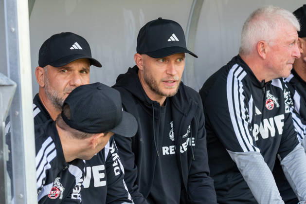 Rene Wagner (1. FC Koeln, Trainer) inmitten seines Teams. FC Viktoria Koeln vs. FC Hansa Rostock , Fussball, 3. Liga, 05. Spieltag, Saison 2026 2027, 11.09.2026 DFL DFB Regulations prohibit any use of Photographs as image sequences and or Quasivideo FC Viktoria Koeln vs. FC Hansa Rostock, Fussball, 3. Liga, 05. Spieltag, Saison 2026 2027, 11.09.2026 Koeln Copyright: xEibner-Pressefoto ThomasxHaeslerx EP_THR