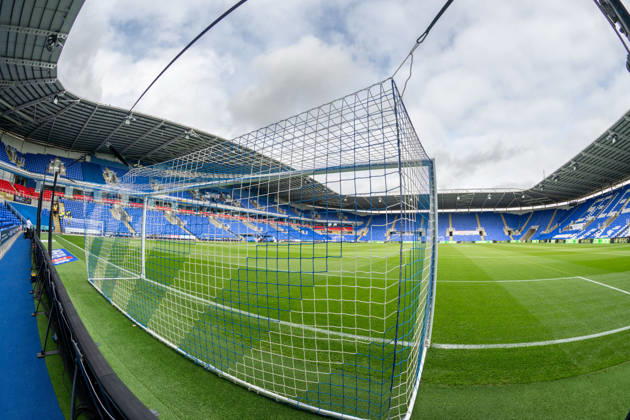 Reading v Bradford City, EFL Sky Bet League 1 Pitchside view of Select Car Leasing Stadium during the EFL Sky Bet League 1 match between Reading and Bradford City at the Select Car Leasing Stadium, Reading, UK on 3 October 2026. Reading Select Car Leasing Stadium Berkshire UK Editorial use only DataCo restrictions apply See www.football-dataco.com , Copyright: xStevexBaileyx PSI-24965-0006