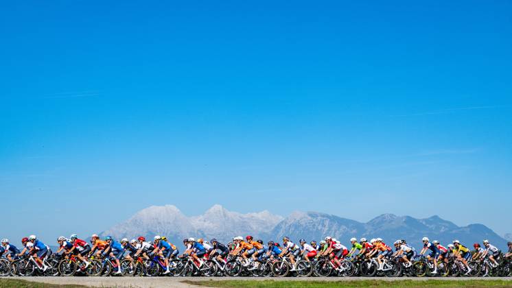 The pack of riders pictured during the elite women Road Race race (130 km) at the cycling UEC Road European Championships, in Ljubljana, Slovenia Saturday 3 October 2026. The UEC Road European Championships are taking place from 02 to 07 October in Ljubljana, Slovenia. DAVIDxPINTENS  x188610142x