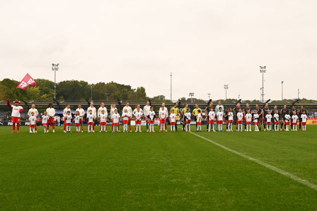 Fußball I Frauen I Saison 2026-2027 I Bundesliga I 6. Spieltag I RB Leipzig - 1. FSV Mainz 05 I 03.10.2026 Aufstellung der Mannschaften an der Mittellinie Leipzig RB Trainingszentrum, Cottaweg 7 Sachsen Deutschland Copyright: xLobeca InesxHähnelx