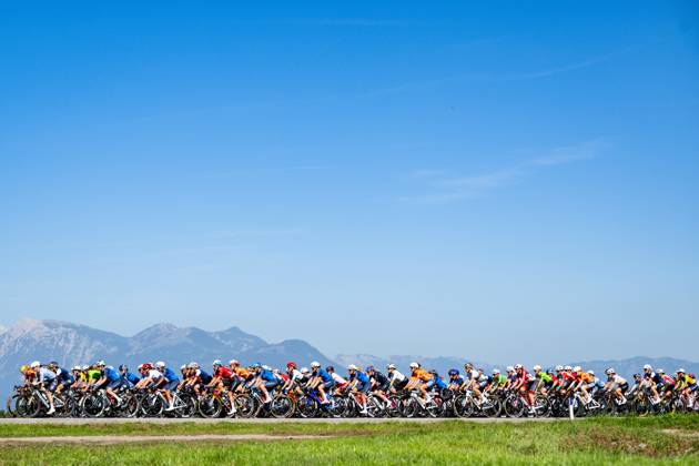 The pack of riders pictured during the elite women Road Race race (130 km) at the cycling UEC Road European Championships, in Ljubljana, Slovenia Saturday 3 October 2026. The UEC Road European Championships are taking place from 02 to 07 October in Ljubljana, Slovenia. DAVIDxPINTENS  x188610441x