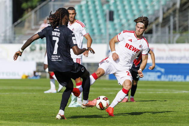 KOELN, GERMANY - OCTOBER 3, 2026: Yannick Tonye (FC Viktoria Köln, 7) and Jan Thielmann (1. FC Köln, 29) during the friendly match between FC Viktoria Köln vs. 1. FC Köln at the Sportpark Hoehenberg on October 3, 2026 in Koeln, Germany. DFL REGULATIONS PROHIBIT ANY USE OF PHOTOGRAPHS AS IMAGE SEQUENCES AND OR QUASI-VIDEO. Nordrhein-Westfalen Germany Copyright: xLeahxKohringx