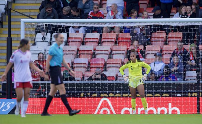RECORD DATE NOT STATED Football - FA Women s Super League - Liverpool FC Women v Everton FC Women LIVERPOOL, ENGLAND - Sunday, September 27, 2026: Liverpool FC Women s goalkeeper Khiara Keating reacts as Manchester United, ManU Women score the first goal during the FA Women™s Super League match between Liverpool FC Women and Everton FC Women, the Merseyside Derby, at Anfield. (Photo by David Rawcliffe Propaganda) LIVERPOOL Anfield MERSEYSIDE ENGLAND  Copyright: xDavidxRawcliffex 2026-10-03-Man_Utd_Women_v_Liverpool_Women-024