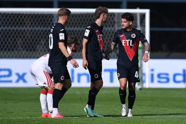 Fußball Testspiel FC Viktoria Köln - 1. FC Köln am 03.10.2026 im Sportpark Höhenberg in Köln Torjubel zum 2:1 durch Niklas Castelle ( Köln )