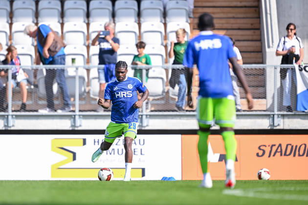 03.10.2026, Fussball, Saison 2026 2027, Testspiel, SC Austria Lustenau - FC Schalke 04, Junior Dina Ebimbe (FC Schalke 04) xRHR-FOTO YYx Copyright: KROEGER RHR-FOTOx RHR-FOTO YY