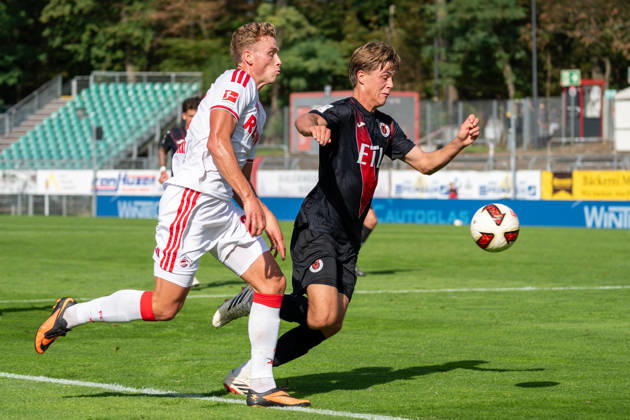 Zweikampf zwischen Sebastian Sebulonsen (1. FC Koeln, 28) und Tim Kloss (Viktoria Koeln, 18). FC Viktoria Koeln vs. FC Hansa Rostock , Fussball, 3. Liga, 05. Spieltag, Saison 2026 2027, 11.09.2026 DFL DFB Regulations prohibit any use of Photographs as image sequences and or Quasivideo FC Viktoria Koeln vs. FC Hansa Rostock, Fussball, 3. Liga, 05. Spieltag, Saison 2026 2027, 11.09.2026 Koeln Copyright: xEibner-Pressefoto ThomasxHaeslerx EP_THR