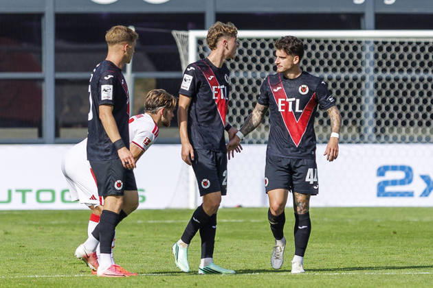 KOELN, GERMANY - OCTOBER 3, 2026: Niklas Castelle (FC Viktoria Köln, 44) celebrates his goal during the friendly match between FC Viktoria Köln vs. 1. FC Köln at the Sportpark Hoehenberg on October 3, 2026 in Koeln, Germany. DFL REGULATIONS PROHIBIT ANY USE OF PHOTOGRAPHS AS IMAGE SEQUENCES AND OR QUASI-VIDEO. Nordrhein-Westfalen Germany Copyright: xLeahxKohringx