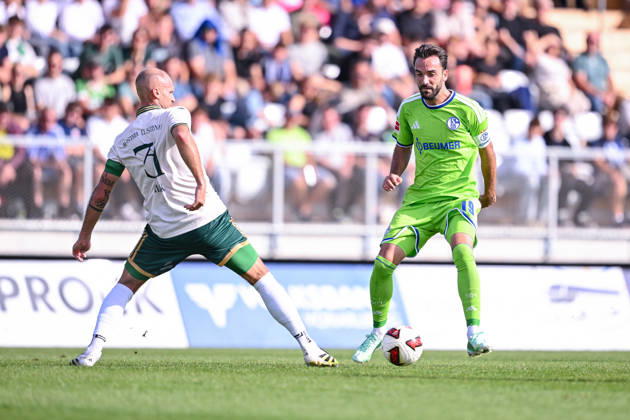 03.10.2026, Fussball, Saison 2026 2027, Testspiel, SC Austria Lustenau - FC Schalke 04, Matthias Maak (SC Austria Lustenau), Kenan Karaman (FC Schalke 04) xRHR-FOTO YYx Copyright: KROEGER RHR-FOTOx RHR-FOTO YY