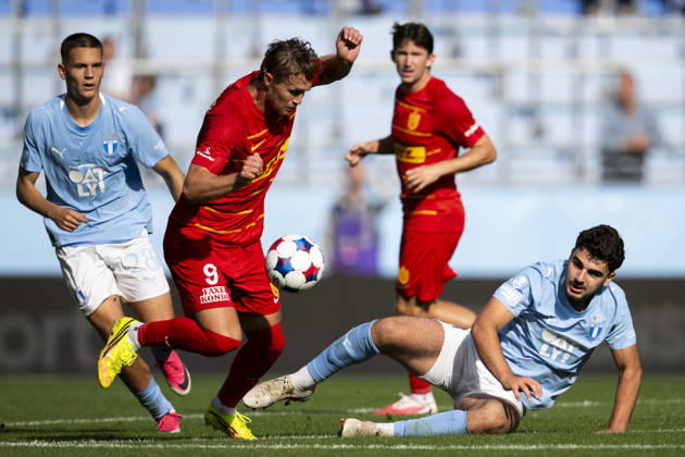 261003 Bleon Kurtulus of Malmö FF and Ola Solbakken of FC Nordsjälland during the Friendly match between Malmö FF and FC Nordsjälland on October 3, 2026 in Malmö. Photo: Avdo Bilkanovic BILDBYRAN COP 115 AB0391 fotboll football soccer fotball träningsmatch friendly match malmö ff fc nordsjälland bbeng Copyright: AVDOxBILKANOVIC BB261003AB101