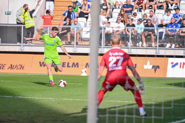 03.10.2026, Fussball, Saison 2026 2027, Testspiel, SC Austria Lustenau - FC Schalke 04, Robin Gosens (FC Schalke 04) xRHR-FOTO YYx Copyright: KROEGER RHR-FOTOx RHR-FOTO YY