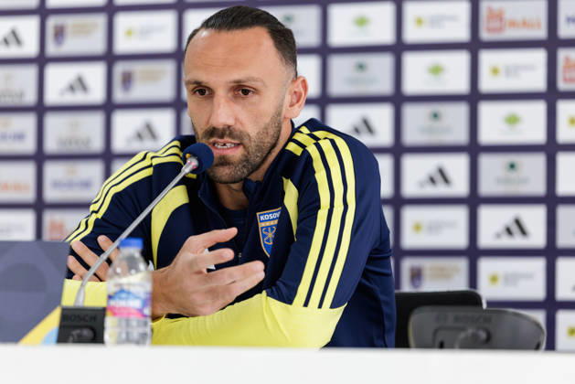SOCCER - NL, KOS vs AUT PRISTINA,KOSOVO,03.OCT.26 - SOCCER - UEFA Nations League, OEFB international match, Länderspiel, Nationalmannschaft Kosovo vs Austria, preview, press conference, PK, Pressekonferenz team KOS. Image shows Dion Kacuri (KOS).  GEPAxpictures xArminxRauthner