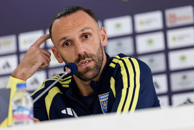 SOCCER - NL, KOS vs AUT PRISTINA,KOSOVO,03.OCT.26 - SOCCER - UEFA Nations League, OEFB international match, Länderspiel, Nationalmannschaft Kosovo vs Austria, preview, press conference, PK, Pressekonferenz team KOS. Image shows Dion Kacuri (KOS).  GEPAxpictures xArminxRauthner