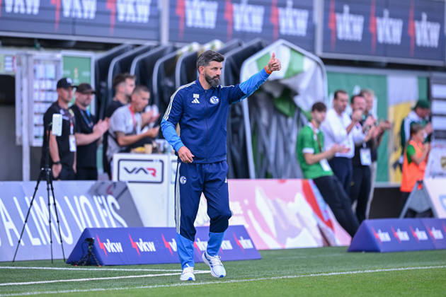 03.10.2026, Fussball, Saison 2026 2027, Testspiel, SC Austria Lustenau - FC Schalke 04, Trainer Miron Muslic (FC Schalke 04) xRHR-FOTO YYx Copyright: KROEGER RHR-FOTOx RHR-FOTO YY