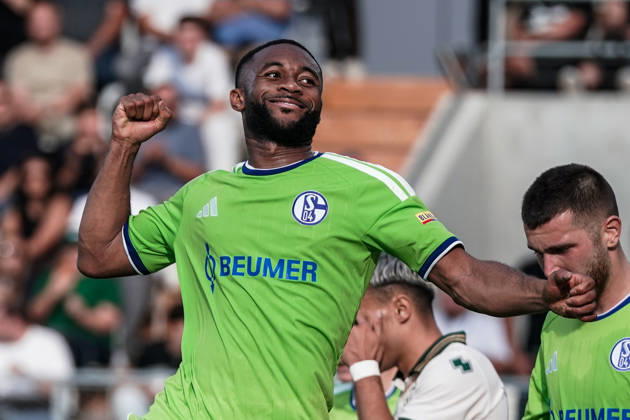 Fussball: Österreich: Testspiel 2025 2026 - 03.10.2026 - SC Austria Lustenau vs. FC Schalke 04 - SUN MINIMEAL Arena (Lustenau, Österreich); Moussa Sylla (Schalke 04) bejubelt sein Tor zum 0-1 Copyright: xLUKAxKOLANOVICx