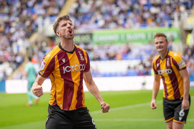 Reading v Bradford City, EFL Sky Bet League 1 Goal! Jake Beesley of Bradford City celebrates as he scores during the EFL Sky Bet League 1 match between Reading and Bradford City at the Select Car Leasing Stadium, Reading, UK on 3 October 2026. Reading Select Car Leasing Stadium Berkshire UK Editorial use only DataCo restrictions apply See www.football-dataco.com , Copyright: xStevexBaileyx PSI-24965-0052