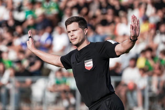 Fussball: Österreich: Testspiel 2025 2026 - 03.10.2026 - SC Austria Lustenau vs. FC Schalke 04 - SUN MINIMEAL Arena (Lustenau, Österreich); Schiedsrichter Felix Ouschan Copyright: xLUKAxKOLANOVICx