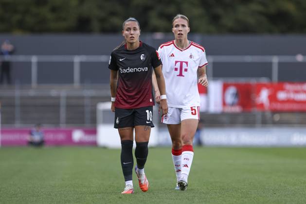 Selina Vobian (SC Freiburg) und Celina Degen (1. FC Koeln) schaut waehrend des Spiels der Frauen Bundesliga zwischen 1.FC Koeln und SC Freiburg, Franz-Kremer-Stadion am 03. October 2026 in Koeln, Deutschland. (Foto von Oliver Kaelke DeFodi Images) +++ Selina Vobian (SC Freiburg) und Celina Degen (1. FC Koeln) looks on during the Bundesliga match between 1.FC Koeln and SC Freiburg at Franz-Kremer-Stadion on October 3, 2026 in Cologne, Germany. (Photo by Oliver Kaelke DeFodi Images) DFB DFL REGULATIONS PROHIBIT ANY USE OF PHOTOGRAPHS AS IMAGE SEQUENCES AND OR QUASI-VIDEO. (Photo by Oliver Kaelke DeFodi Images) -