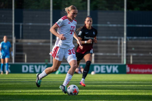 Deutschland: Google Pixel Frauen-Bundesliga 2026 2027, 6.Spieltag, 1.FC Köln vs SC Freiburg, Samstag, 03.10.2026, Franz-Kremer-Stadion (Köln-Westfalen): Sophie Nachtigall (1.FC Köln,30) in Aktion, am Ball auch Selina Vobian (SC Freiburg, 10) im Bild Köln Franz-Kremer-Stadion, Köln Deutschland Copyright: xOrhanxHabashx