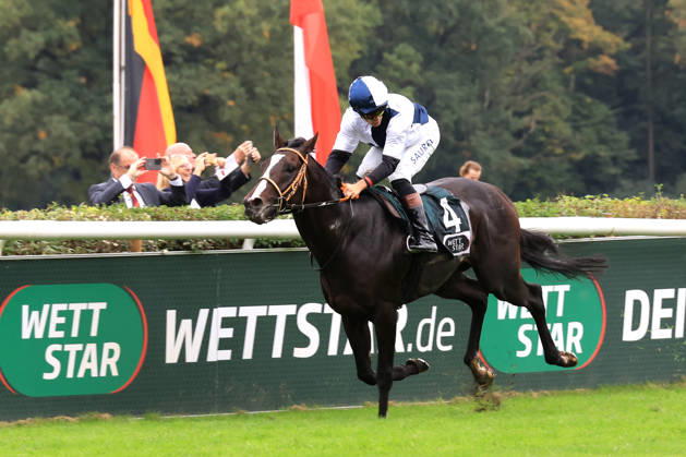 03.10.2026, ISO GER DEU Pferdesport, Tag der Deutschen Einheit, 2026, Hoppegarten Sieger Thore Hammer-Hansen auf Snow Player nordphoto GmbH Engler Berlin Hoppegarten Berlin Deutschland Copyright: xNordphotox xEnglerx