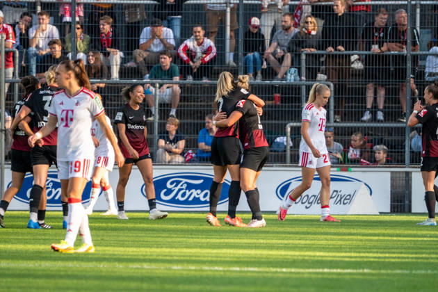 Deutschland: Google Pixel Frauen-Bundesliga 2026 2027, 6.Spieltag, 1.FC Köln vs SC Freiburg, Samstag, 03.10.2026, Franz-Kremer-Stadion (Köln-Westfalen): Tor und Torjubel zum 1:0 durch Carina Brunold (SC Freiburg, 14). Freude, Emotionen, Jubel Köln Franz-Kremer-Stadion, Köln Deutschland Copyright: xOrhanxHabashx
